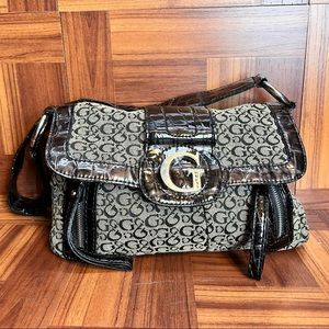 Guess G Purse Handbag Guess pattern snap closed buckle fabric canvas bag